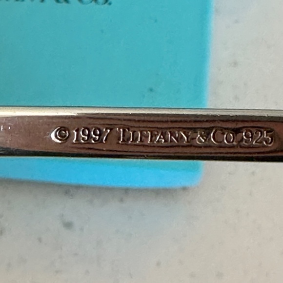 Tiffany Choker - Picture 7 of 7